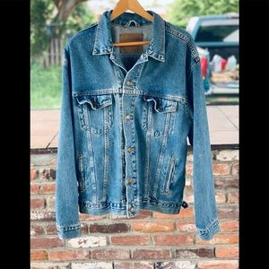 🌵Vintage Levi's jeans jacket 🌵